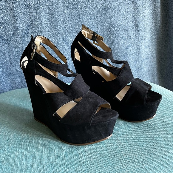 JustFab black suede wedge heel women's size 9 - Picture 4 of 6